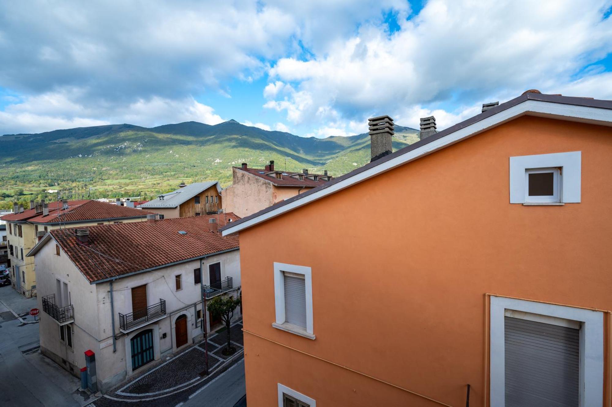 La Mansarda Apartment Castel Di Sangro Exterior photo